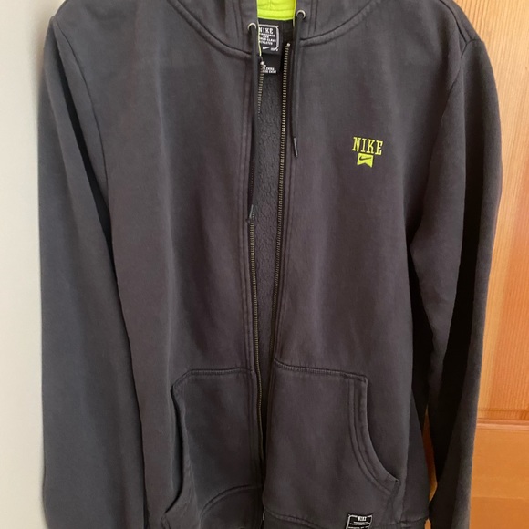 Nike men’s hoodie